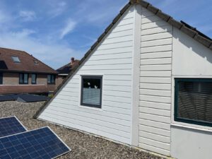 Kusntstof gevelbekleding keralit